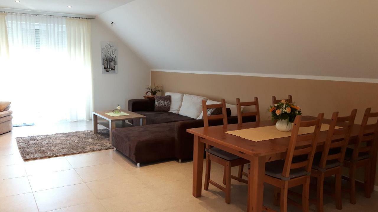 Ferienwohnung Deussen Blessem Екстер'єр фото