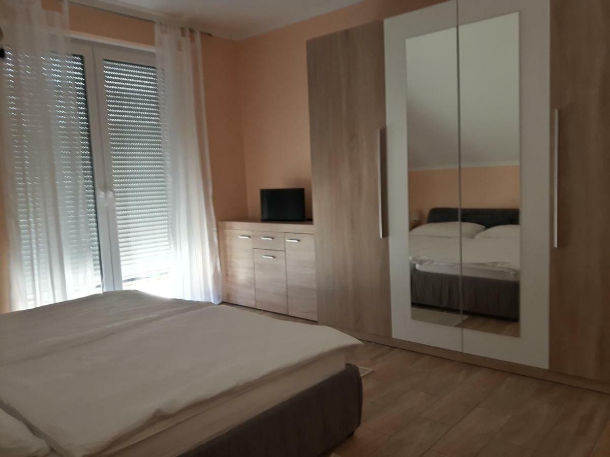 Ferienwohnung Deussen Blessem Екстер'єр фото