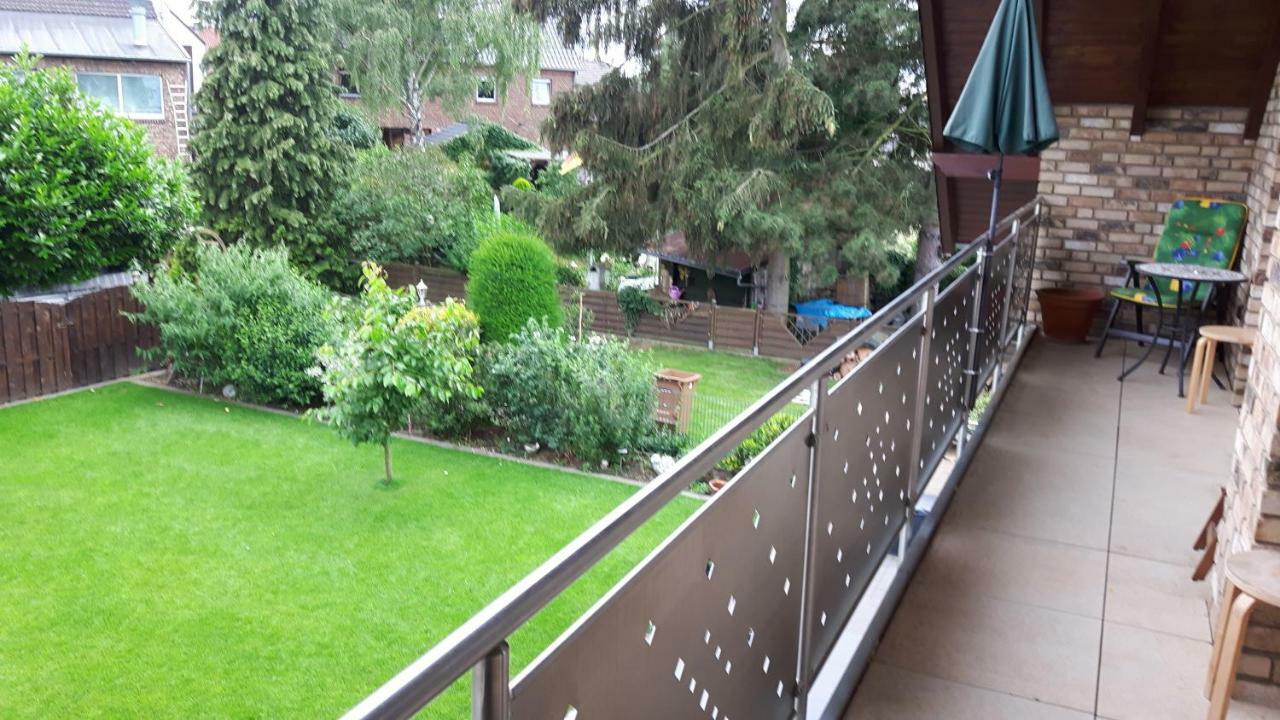 Ferienwohnung Deussen Blessem Екстер'єр фото